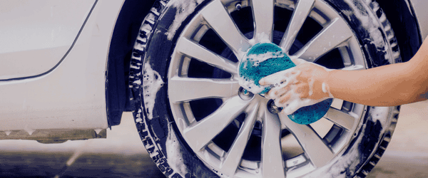 Fahrzeugaufbereitung Paket Basic | Clean Performance