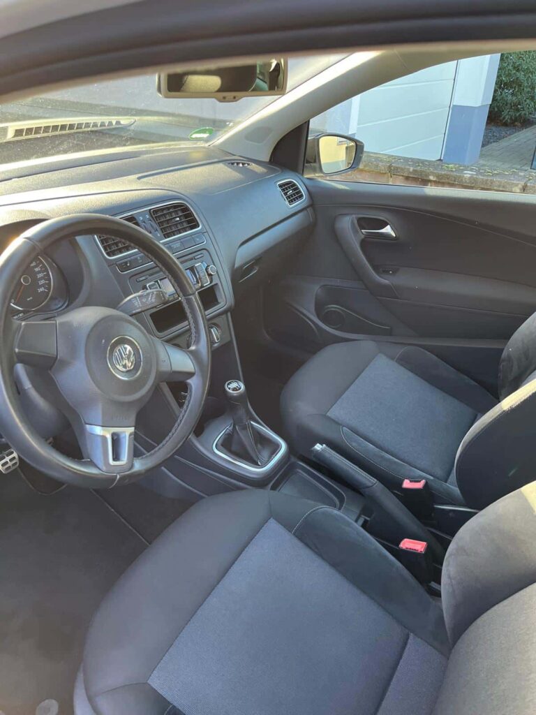 Sauberer Innenraum eines Autos | Auto-Innenreinigung Bedburg, Elsdorf, Bergheim und Umgebung